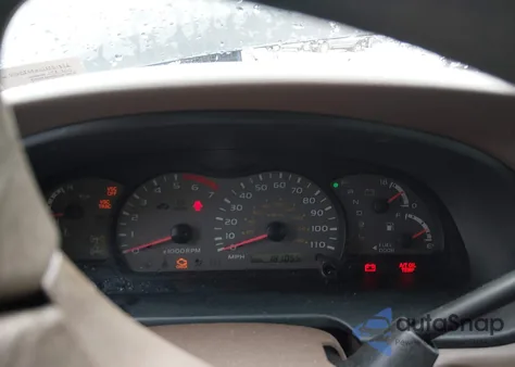 2002 Toyota Sequoia Sr5 V8 z USA, uszkodzony, nr VIN 5TDBT44AX2S081826